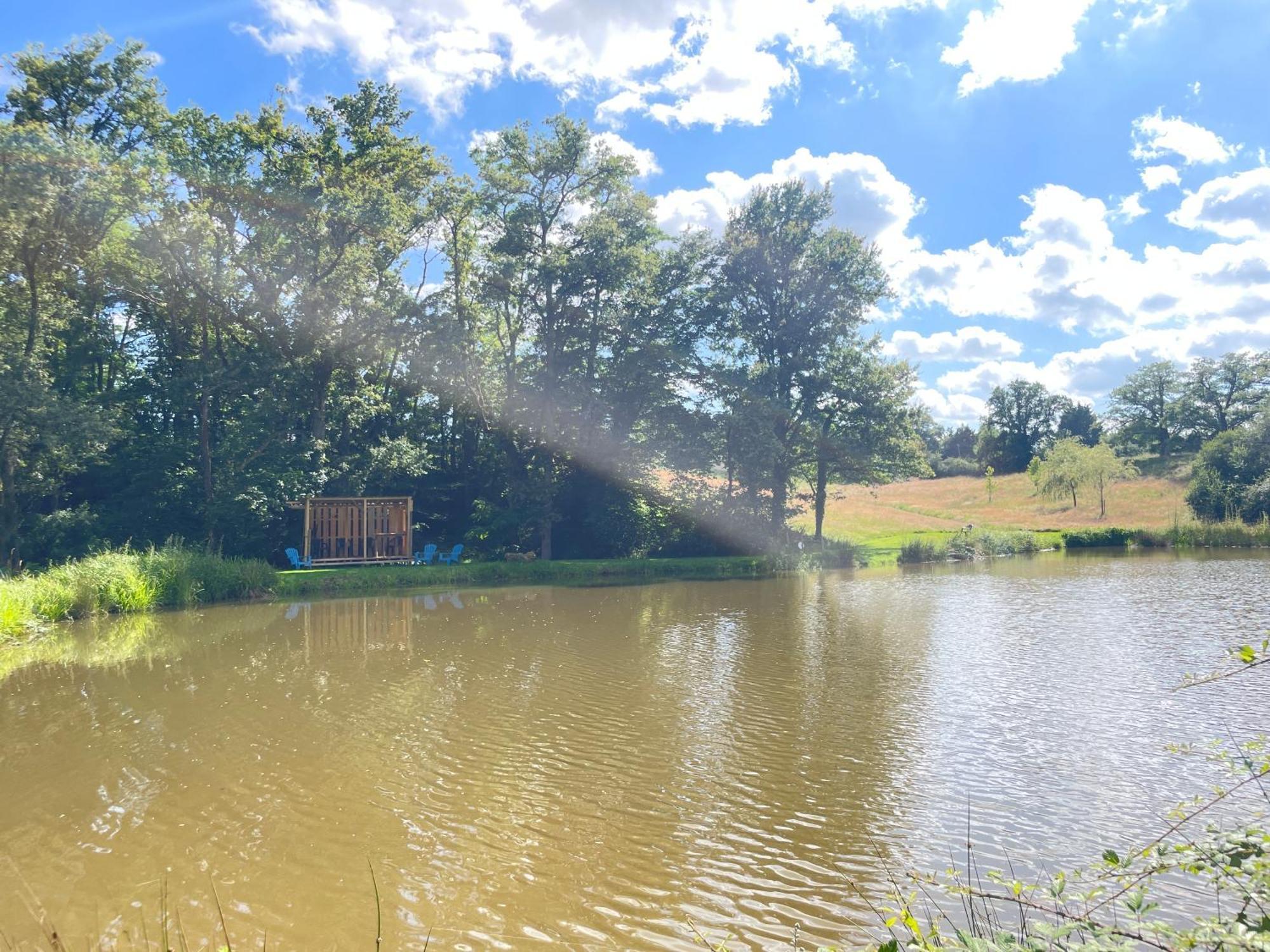 Gite Neuf Avec Jardin, Foret Et Etang Argenton Sur Creuse ภายนอก รูปภาพ
